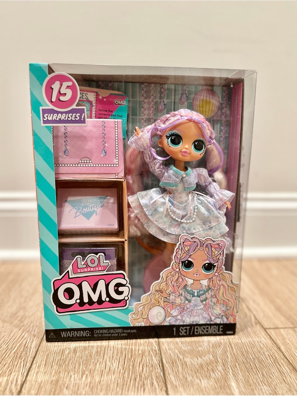BNIB LOL OMG Pearla Doll (1 set)